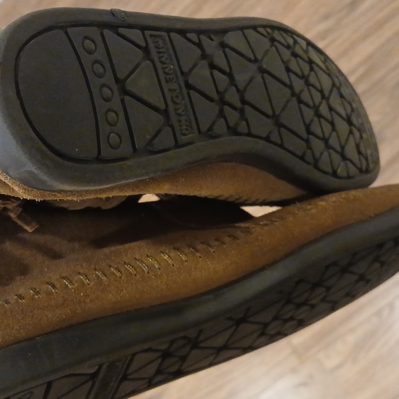 Minnetonka Moccasins - Picture 6 of 10